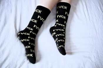 INITIAL LOGO SOCKS 5