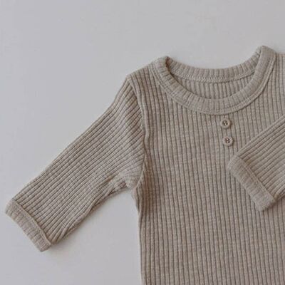 Annie & Charles® baby clothing set made from organic cotton