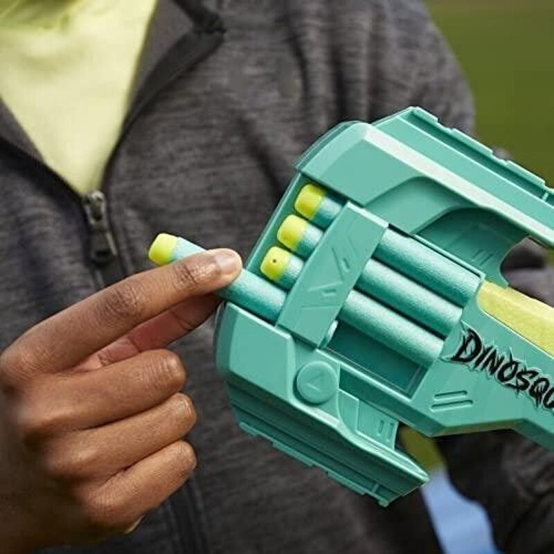 Nerf DinoSquad Armorstrike Blaster à fléchettes, Barillet Rotatif 8 fléchettes, poignée, 16 fléchettes Nerf Elite, Design d'ankylosaure Nerf DinoSquad Armorstrike Blaster à fléchettes, Barillet Rotatif 8 fléchettes, poignée, 16 fléchettes Nerf Elite, Design d'ankylosaure