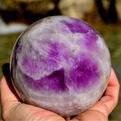 Extra große Amethyst-Kristallkugel (70 mm – 95 mm)