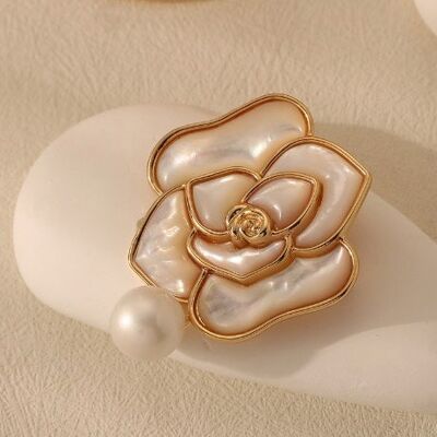 Elegant temperament handmade camellia natural mother-of-pearl brooch