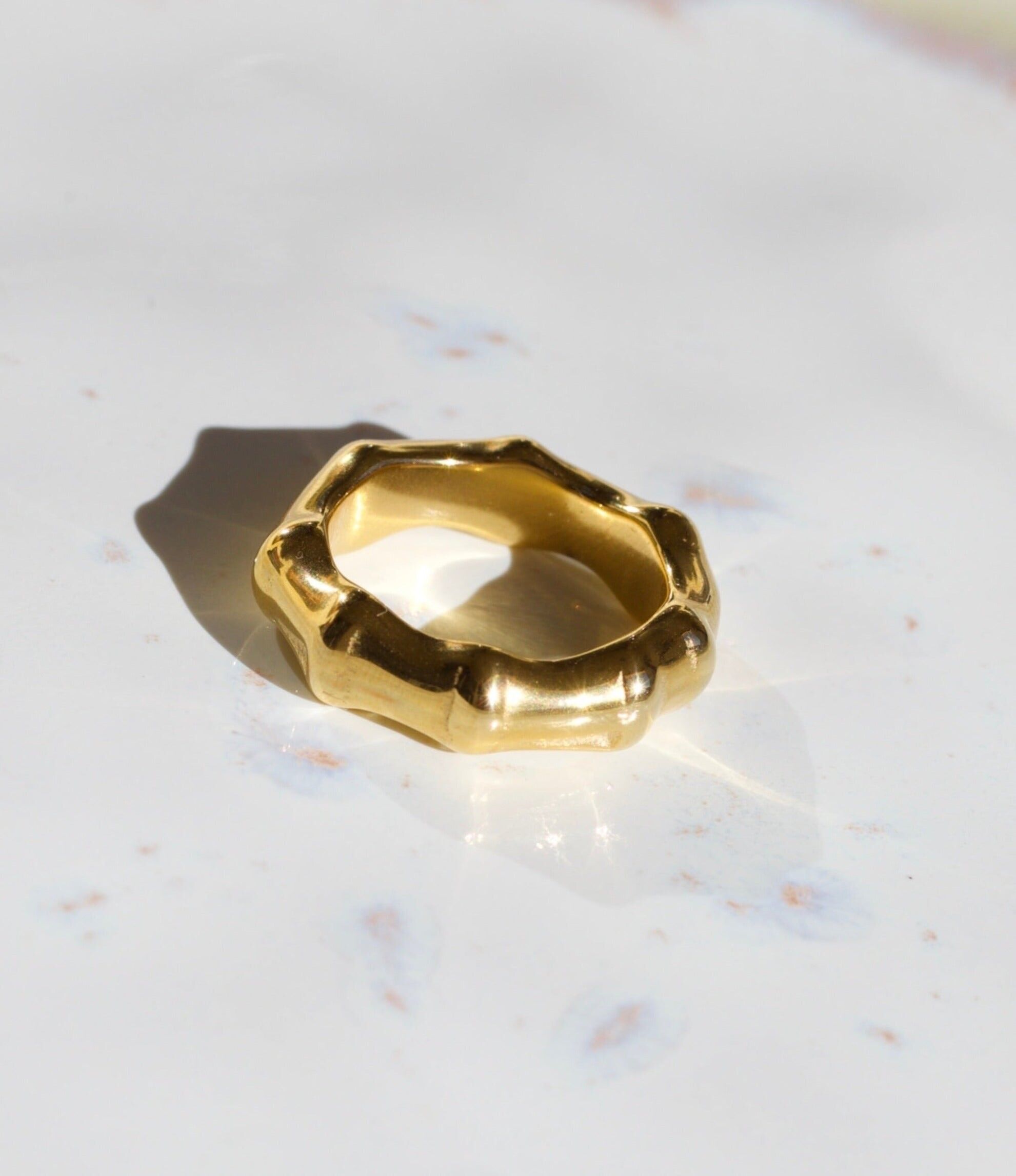 Anello con fibbia in bambù