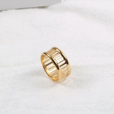 Isabella - Gold Ring