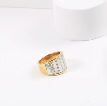 Stella - Bague tendance en nacre 8