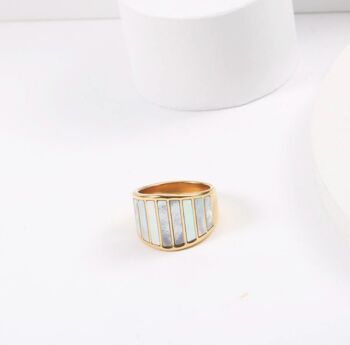 Stella - Bague tendance en nacre 9