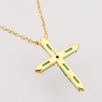 Cyzarine - Collier pendentif croix en cristal baguette 15