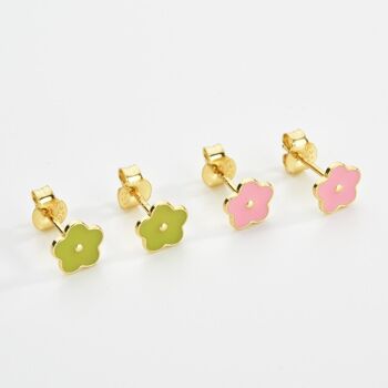 Mischa - Boucles d'oreilles tige fleur en émail 2