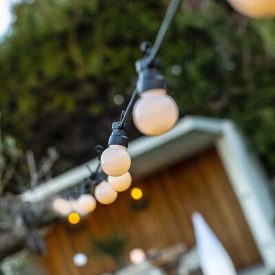 Connectable outdoor light garland 20 PARTY MILKY LED globes 9.60m