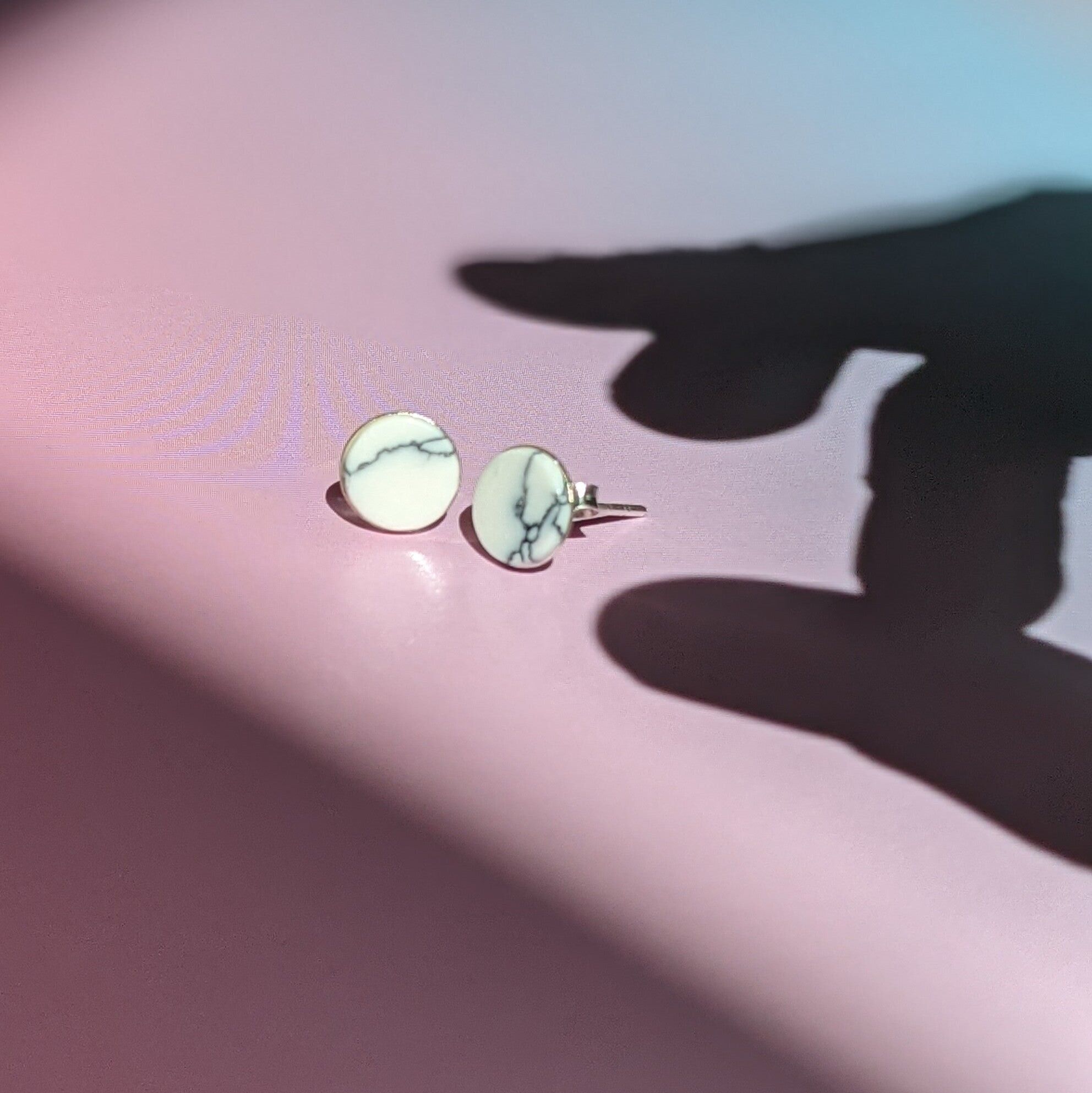 Orecchini Howlite Strength