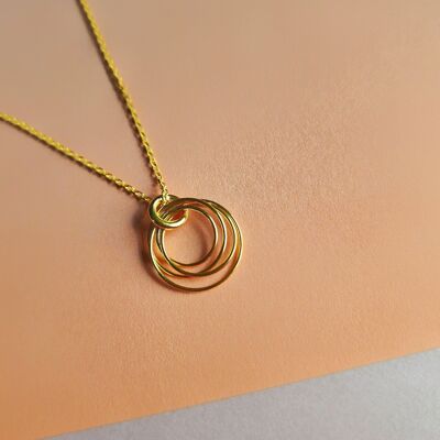 Collana a grappolo a cerchio d'oro