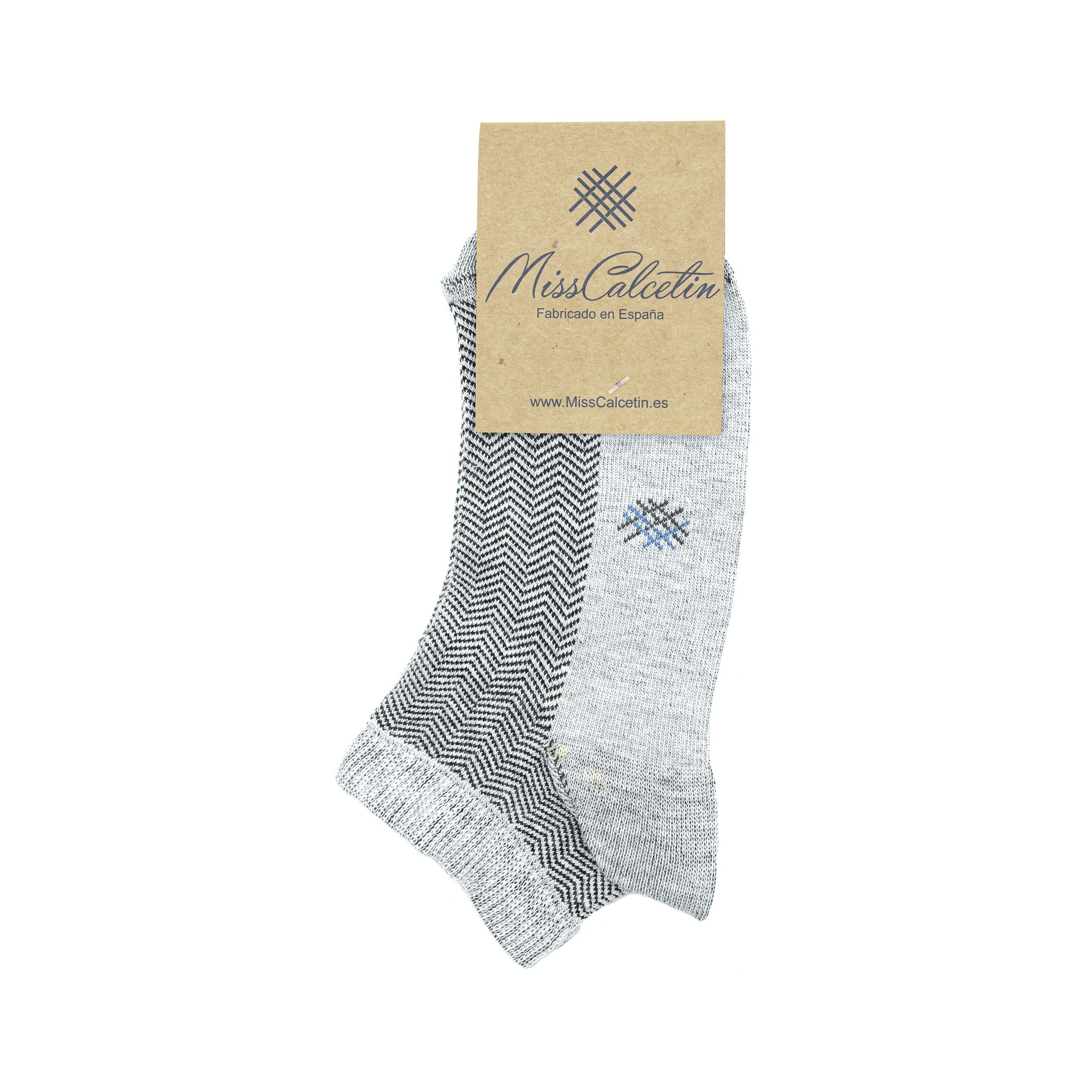 Miss White Spike Ankle Socks