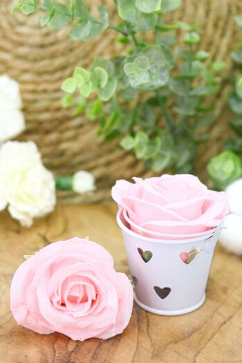 Fleur de savon rose avec seau 1