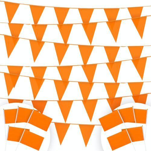 Fissaly® 100 Meter Oranje Vlaggenlijn – 10 Slingers van 10 Meter - Koningsdag - Vlaggen – Incl. 10 Zwaaivlaggetjes Nederland – Plastic Vlaggetjes