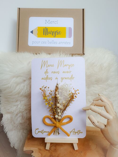 Carte fleurs séchées naturelles merci cadeau maîtresse, Bouquet fleurs à offrir nounou, crèche, ATSEM, cadeau fin d'année remerciement - Bleu - Doré - Chevalet + emballage