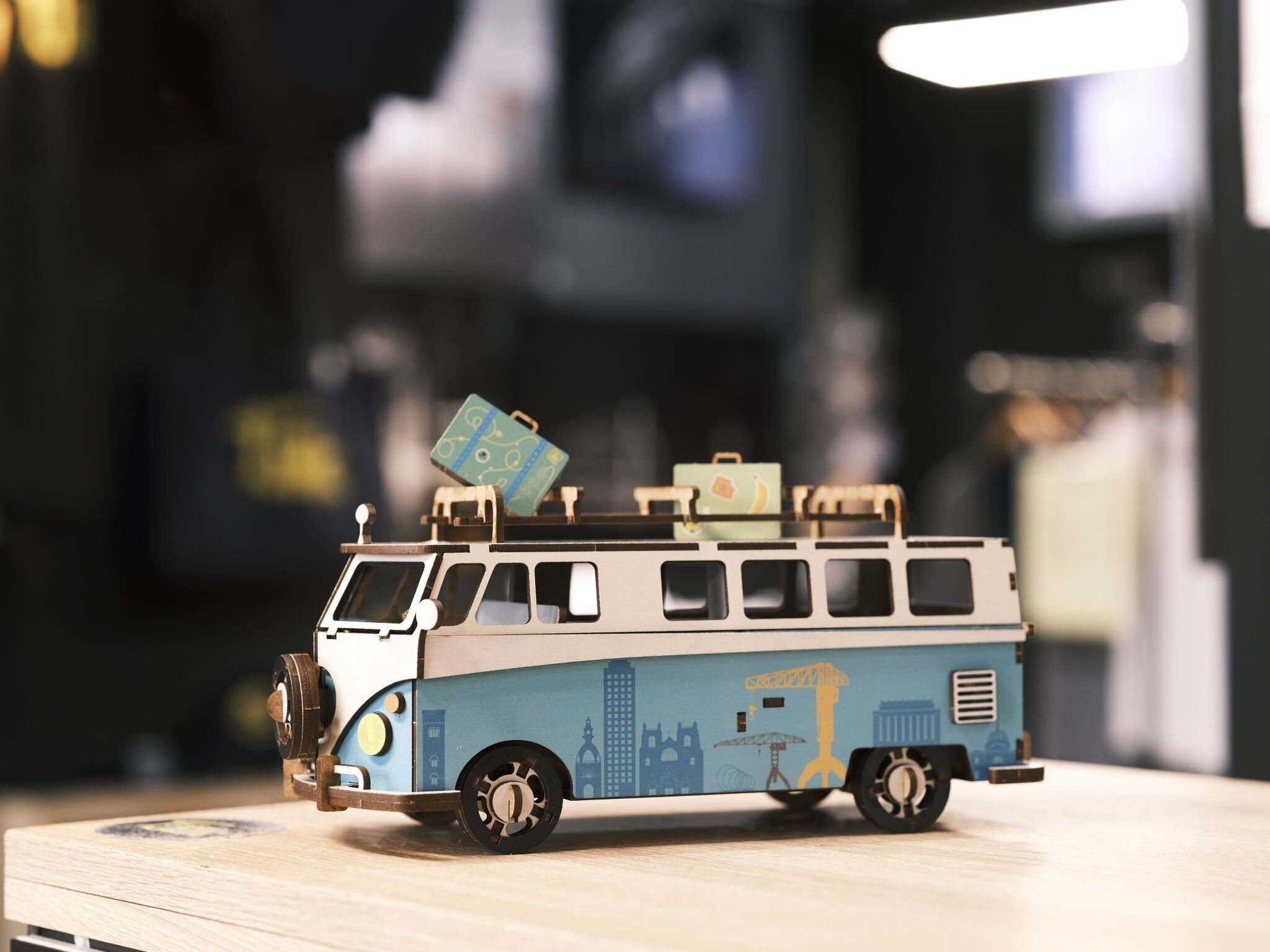 Der VAN von La Grue Jaune muss zusammengebaut werden