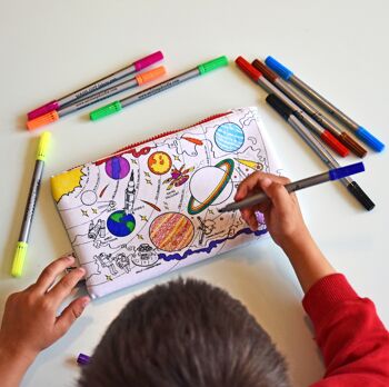 Color In Space Trousse à crayons Cadeau durable pour enfants 10