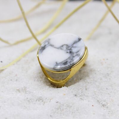 Geometric Circular Gemstone Ring - White Howlite