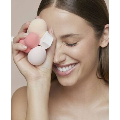 Set of 4 Egg Makeup Sponges