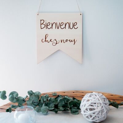 Banderín decorativo "Bienvenido a casa" - decoración de interiores en madera tendencia de escritura