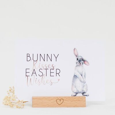Cartolina "Il coniglietto bacia gli auguri di Pasqua"