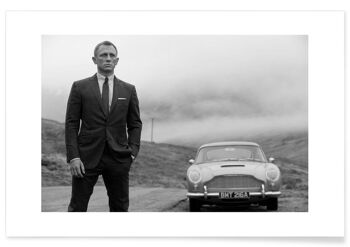 Daniel Craig comme James Bond
  
 
