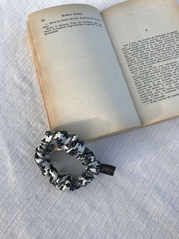 Bianco satinato piccolo