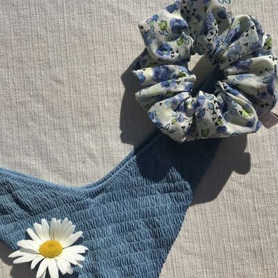 Flores azules de gran tamaño