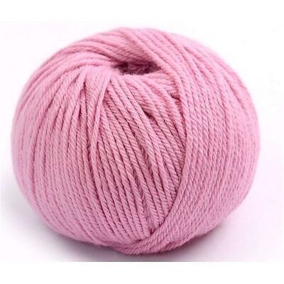 Ball of alpaca yarn Light pink