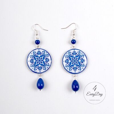 Earrings : blue and white majolica
