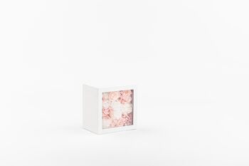 Coffret de fleurs préservées - Objet de décoration florale - Boite blanche Taille M 2