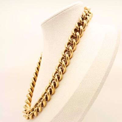 Gold thick link necklace