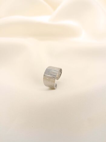 Bague argentée avec gravure ajustable 1