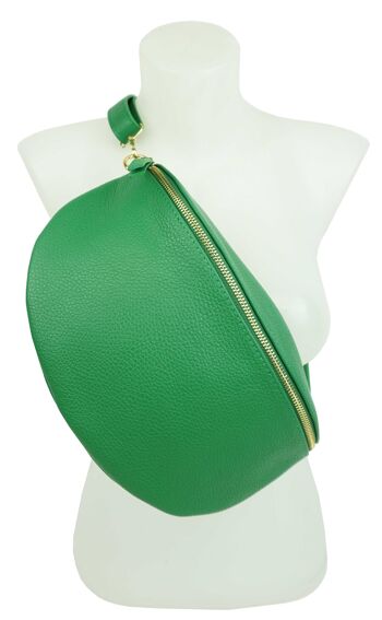 Grand sac banane en cuir Vert Anaé 1