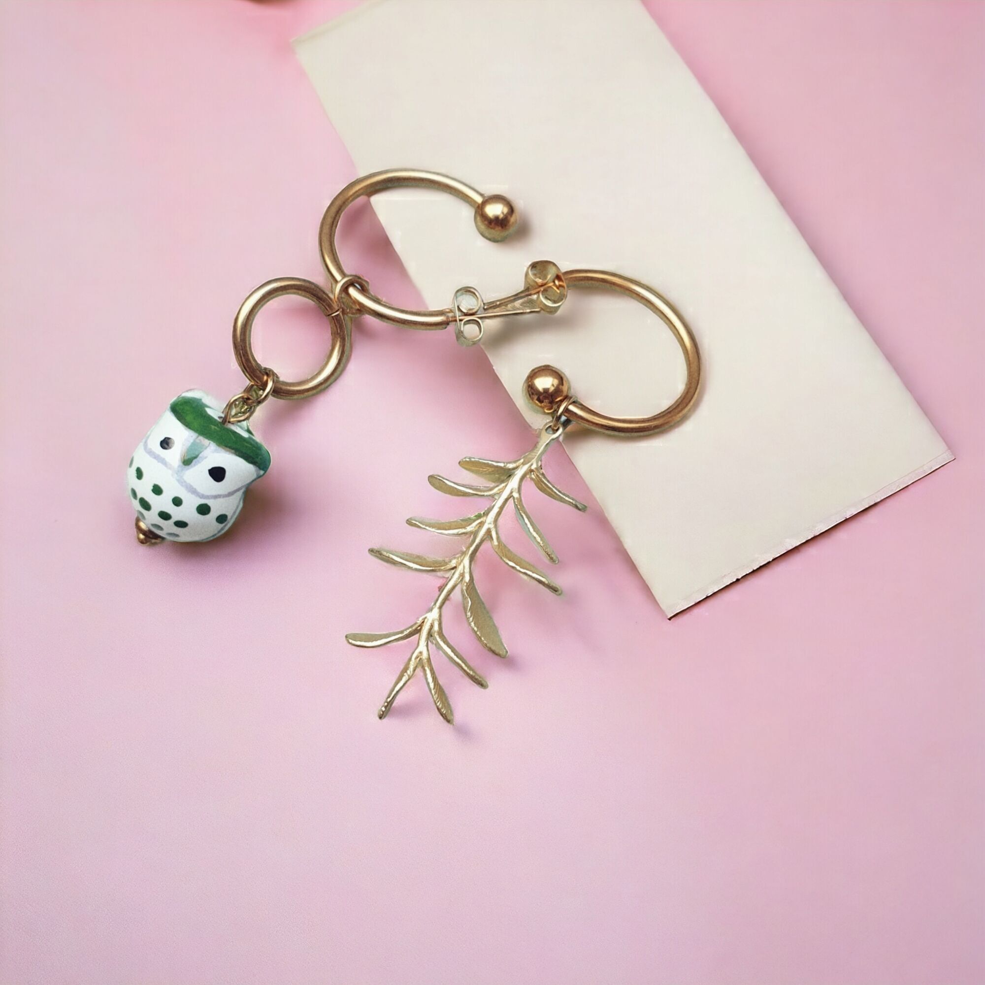 Boucles d'Oreilles Barban, Créoles asymétriques, Pendentif Hibou et Pendentif Feuille