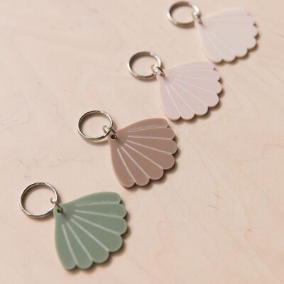NUDE COLOR SHELL KEY RING