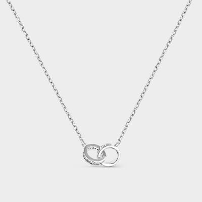 Silver necklace with intertwined alliances