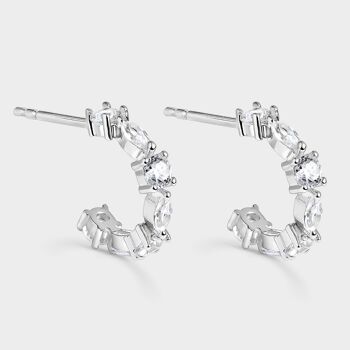 Boucles d'oreilles créoles avec zircons blancs 2