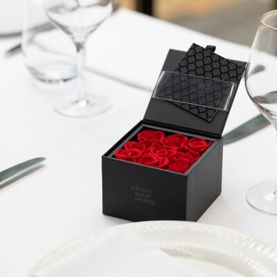 Estuche/Caja con 9 rosas rojas preservadas - Tarjeta personalizable - Regalo chic y eterno Colección Un secret "My Love"
