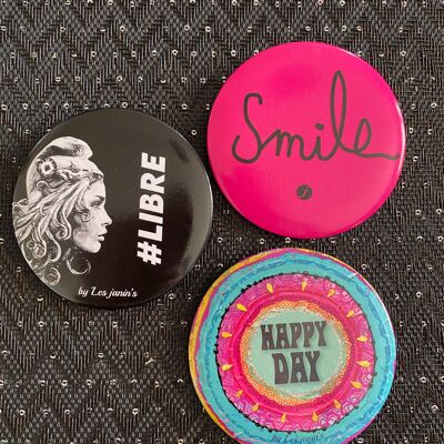 3 big fun and colorful 75mm message badges to brighten up your beach bags and baskets!