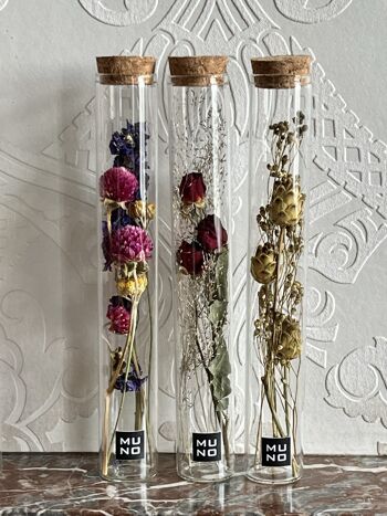 20 cm tube with compositions of dried flowers 3