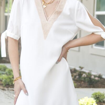 Kleid mit Cut-out und Bindeärmeln – Weiß