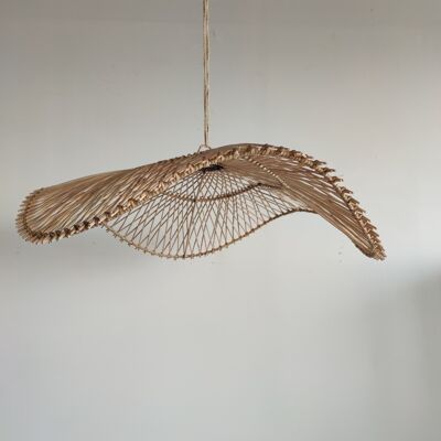 Suspension or light in rattan in the shape of an undulating circular tray with braces D:75