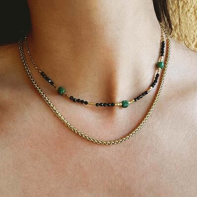 Thin necklace with golden chain, pearls and semi-precious stones Delilah Green black gold | Handmade jewelry in France