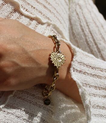 Bracelet doré à chaine large et pendentif cœur Judith | Bijoux faits main en France 2