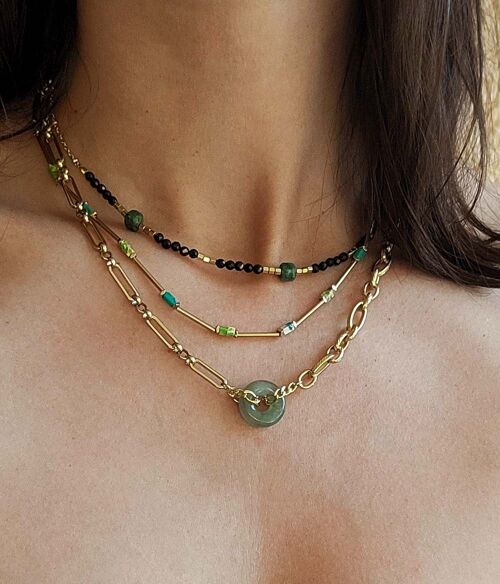 Collier à chaîne dorée et pendentif anneau en jade Paloma | Bijoux faits main en France
