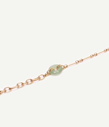 Collier à chaîne dorée et pendentif anneau en jade Paloma | Bijoux faits main en France 3