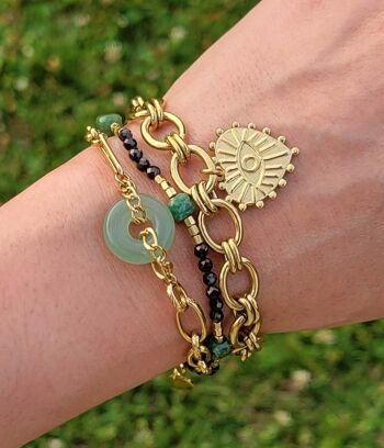 Bracelet à chaîne dorée et pendentif anneau en jade Paloma | Bijoux faits main en France 7