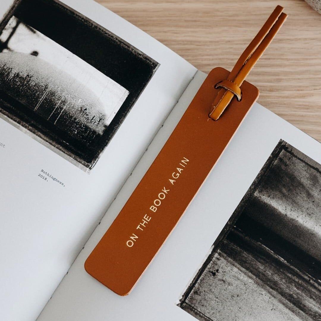 Segnalibro in pelle - Di nuovo sul libro