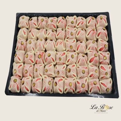 Sorra red oriental pastry