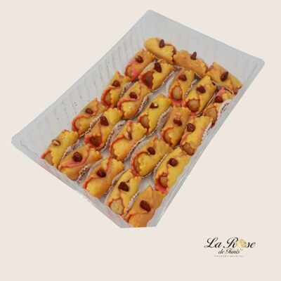 Oriental pastry Nahla almond